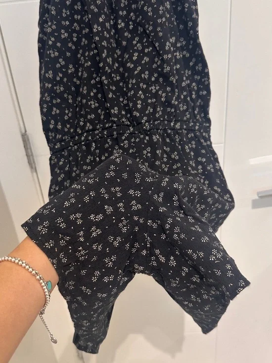 GAP Kids Black Floral Spaghetti Strap Romper - Picture 3 of 4